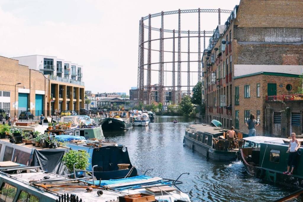 Beautiful Apartment Right Off Of Broadway Market London Eksteriør billede